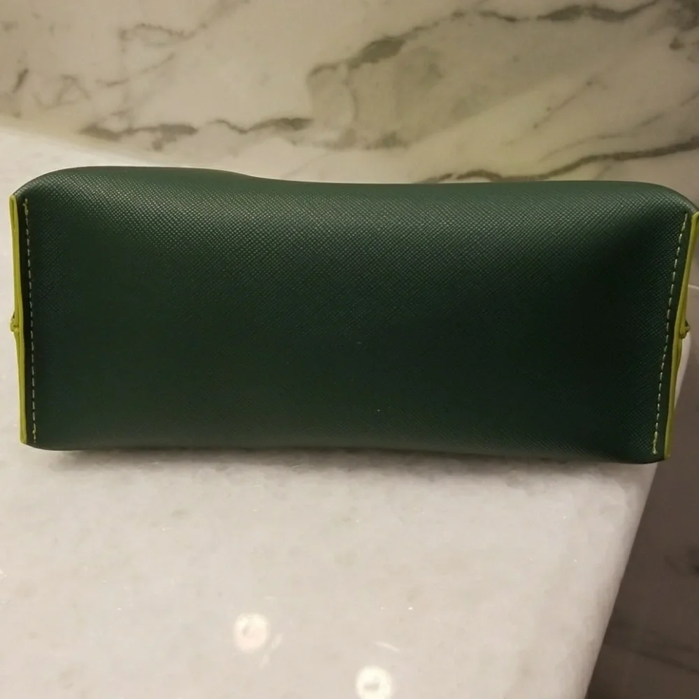 🌸🌸 La Mer Cosmetic Bag - Picture 3 of 4